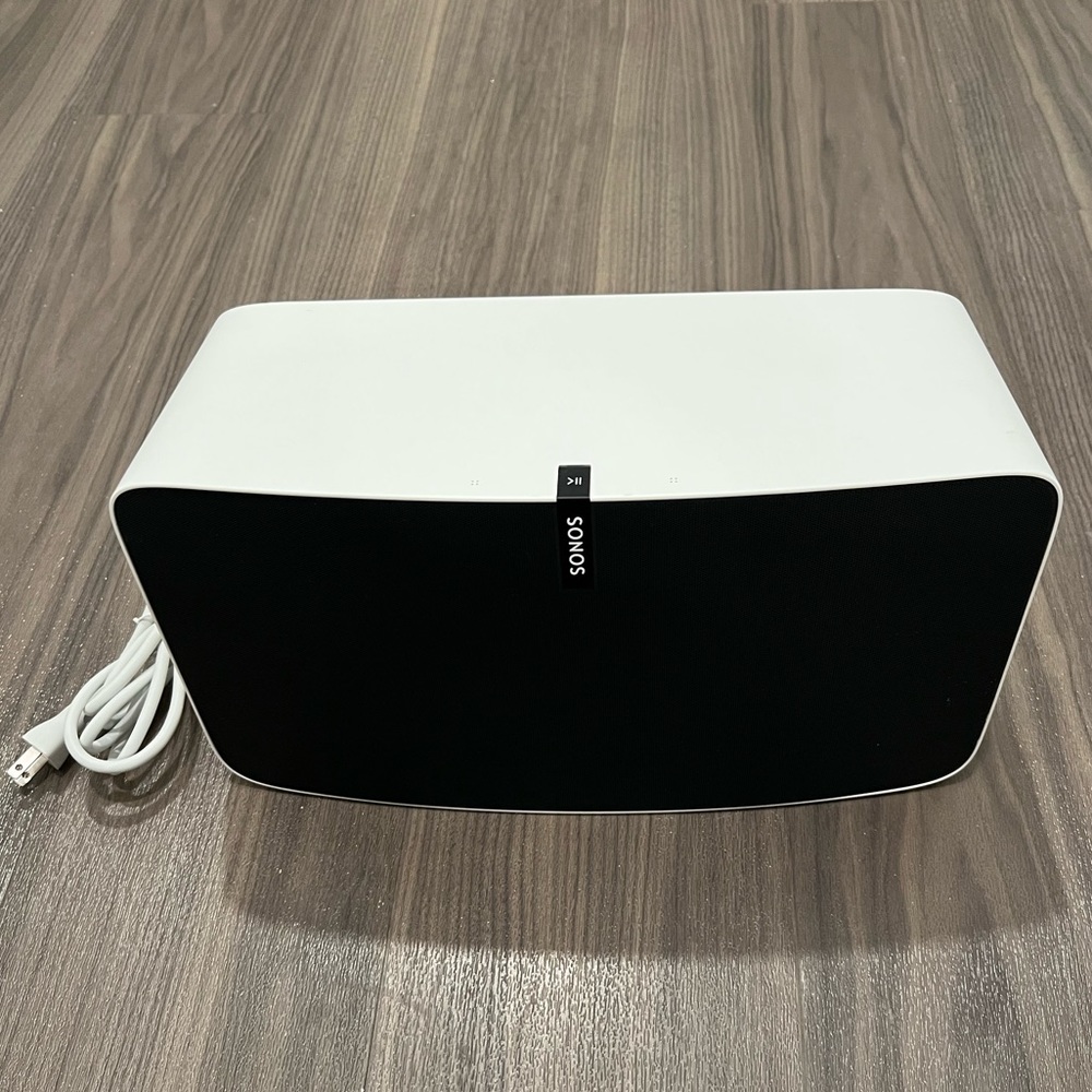 SONOS PLAY:5 (Gen 2) ULTIMATE WIRELESS STREAMING SMART SPEAKER IN WHITE